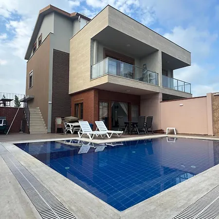 Sadev Turizm Deluxe With Private Pool Belek